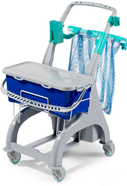 Chariot avec seau de pré imprégnation bleu