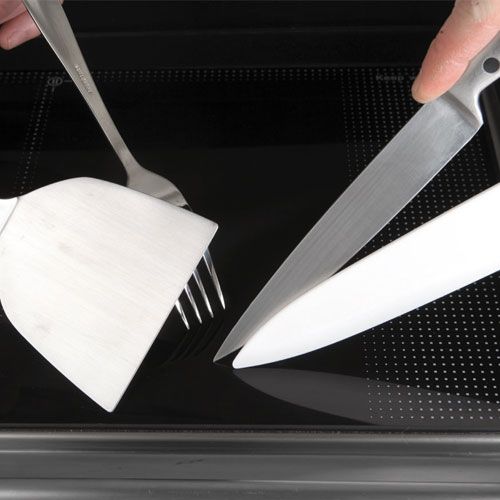 Plancha électrique résistante aux couteaux