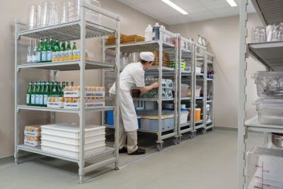 Rayonnage mobile sur rails pour un stockage supplémentaire